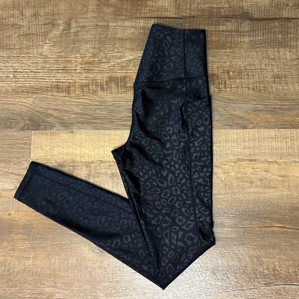 ATHLETA Salutation Stash Embossed Tight
